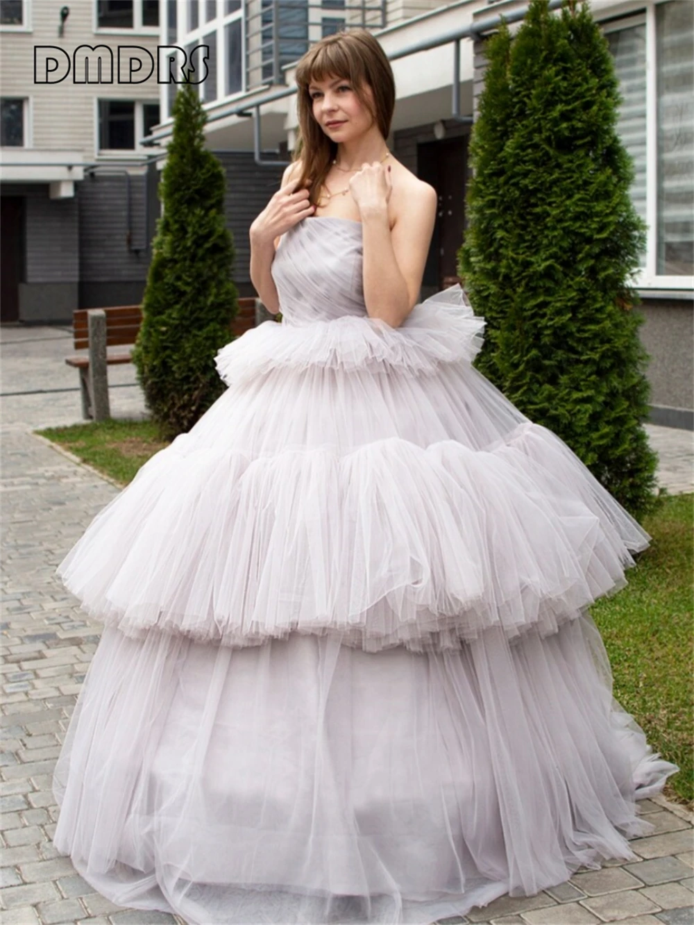 

With Petticoat Tulle Ballgown Dress Women's Formal Dresses Strapless Lace-up Closure Tiered Party Gown Prom Dresses Photo Shoot