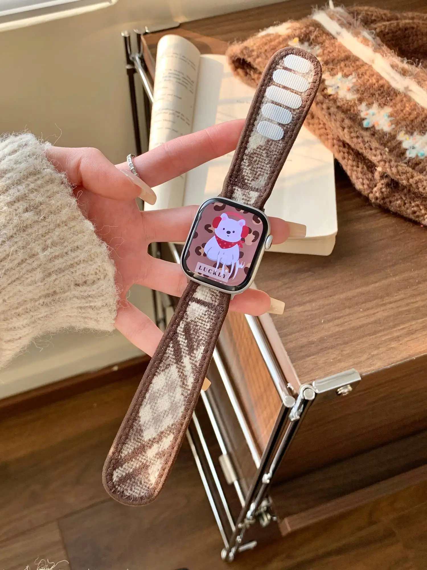 Checkered velcro Ring leather Strap For Apple Watch Band Women 38mm 40mm 41mm 42mm 44mm 45mm 46mm 49mm