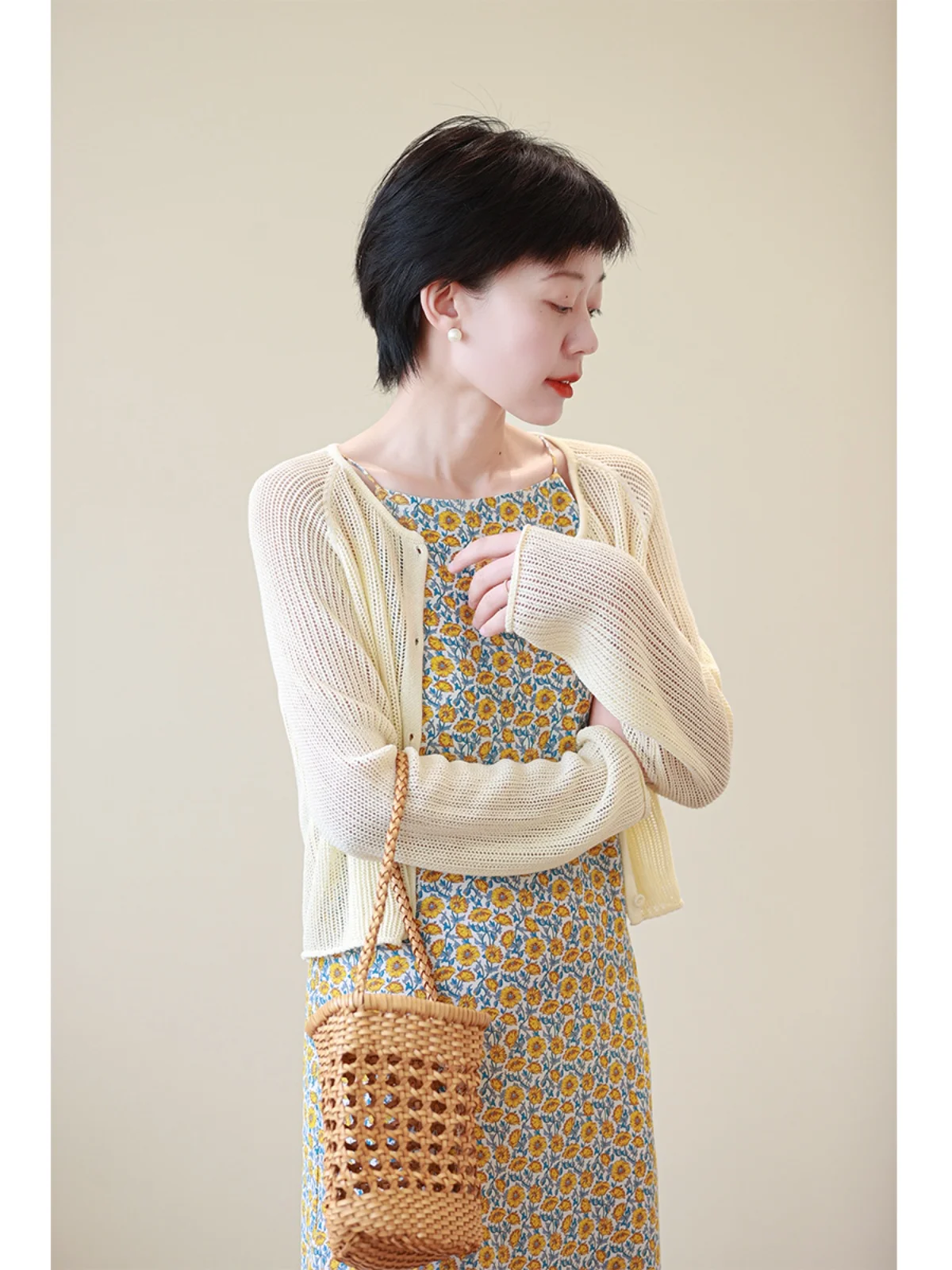 

Retro Hollow out round Ne Beige Knitted Cardigan Women's Long Sve Summer New Air Conditioning Cover up Commute Sle Loo...