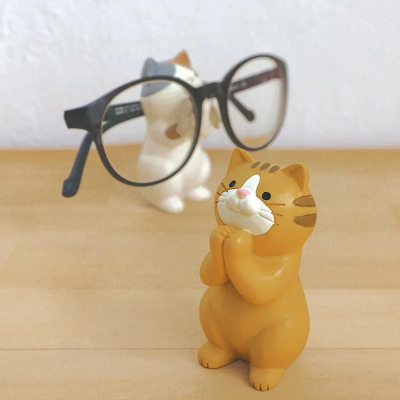 1 Pc Japan Style Glasses Mobile Phone Holder Stationery Desktop Cat Decoration Collectible Home Decoration Resin Craft Ornaments