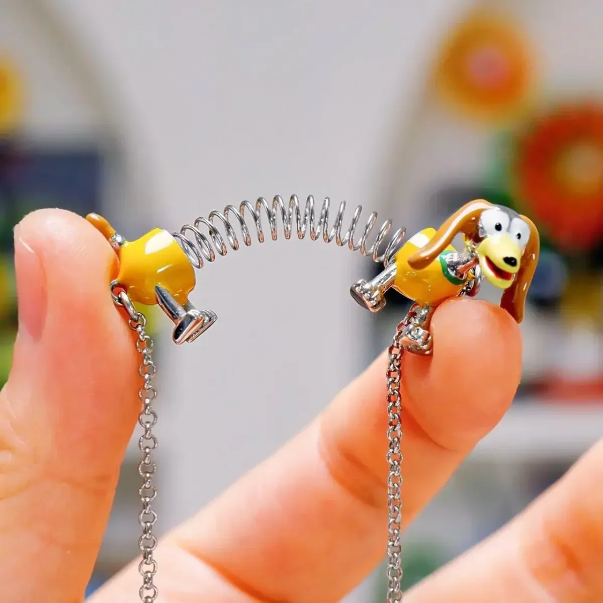 قلادة الكلب سلينكي للأطفال ، قلادة بسيطة وشخصية ، هدية سلسلة طوق كلب لطيف ، متعة ومبتكرة الكرتون