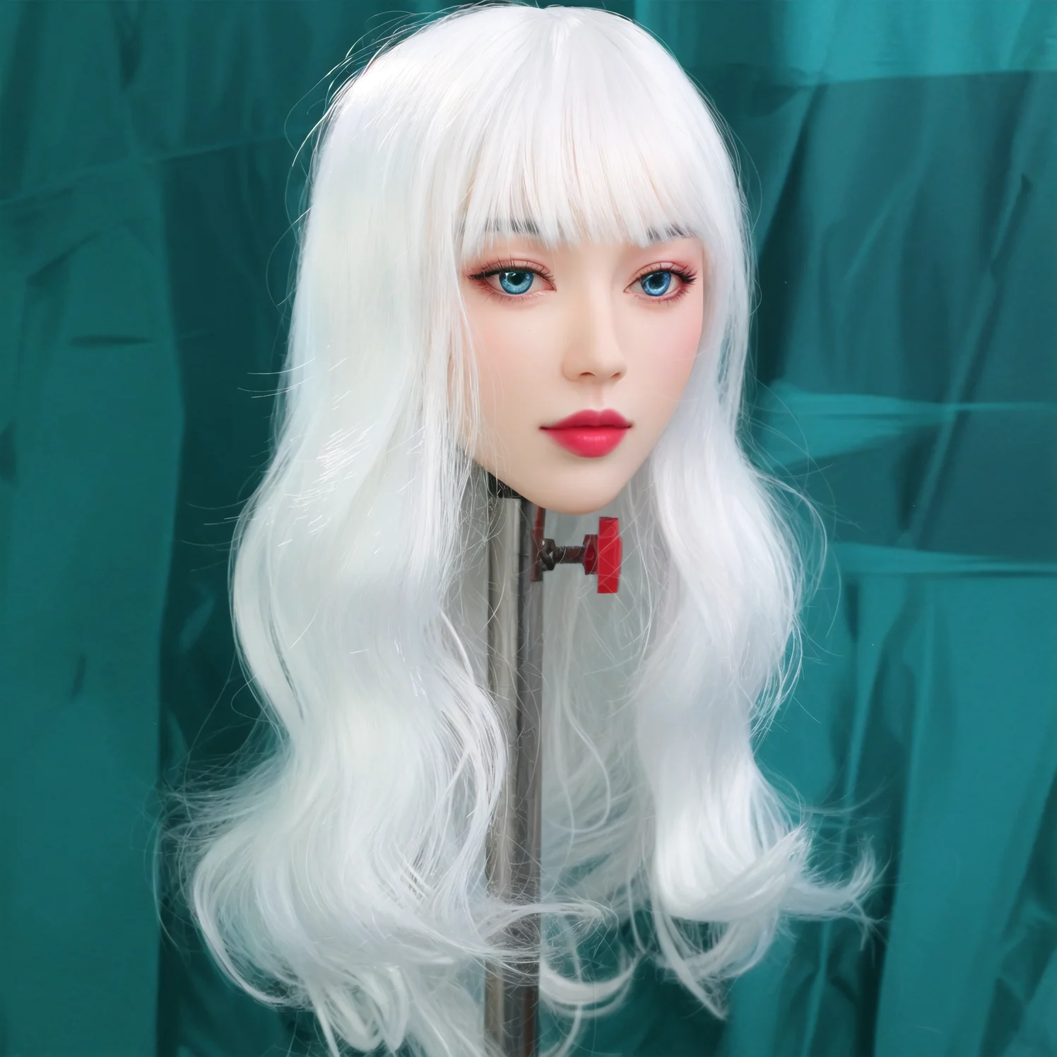 

Голова-модель из TPE, интерфейс M16, способна открывать рот, и может быть оснащена париком и глазами в том же стиле. Очень красивая.