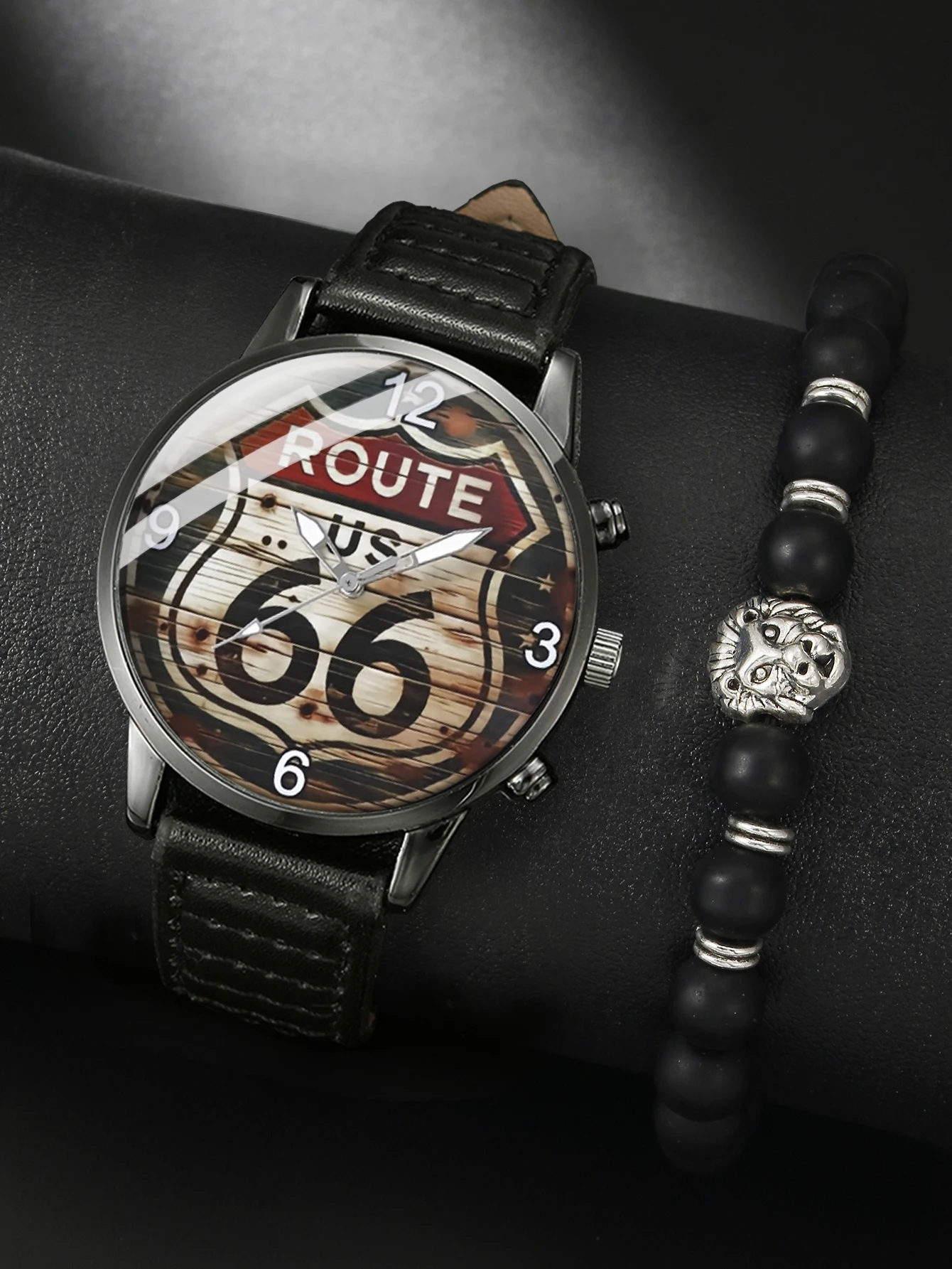 Reloj de cuarzo estilo universitario Vintage de tendencia Hip Hop de alta gama para hombre, conjunto económico de pulsera de León dorado y plateado, 2 uds.