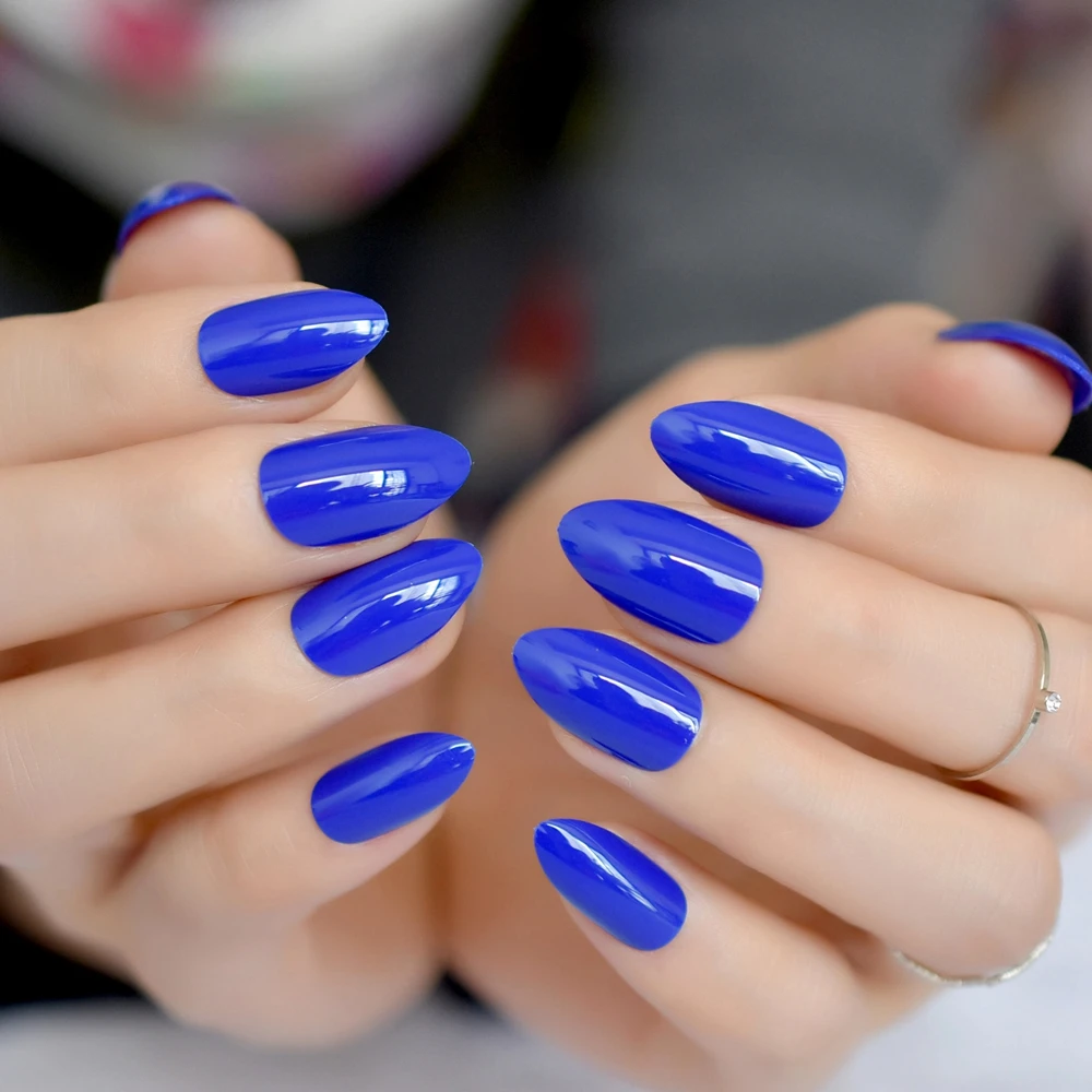 Shiny Blue False Stilettos Nails Pure Royal Blue Oval Stiletto Sharp Fake Nails Gel Effect Manicure Wear Nails Art Tips