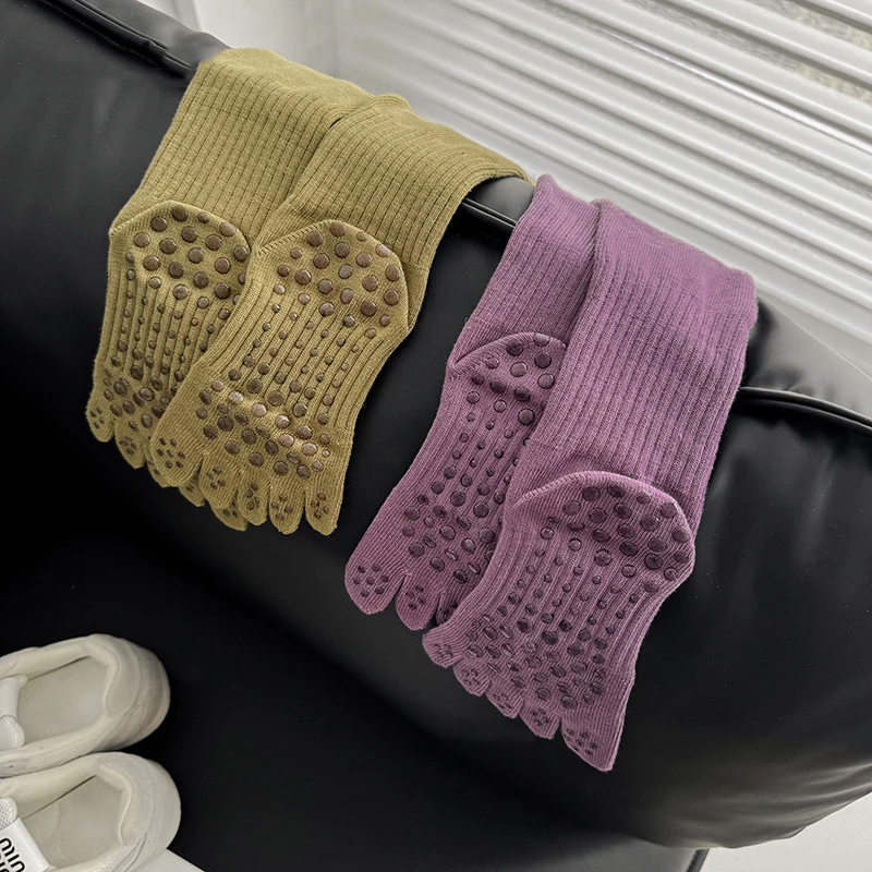 

Набор из 3 пар женских носков для йоги: однотонные, комфортные, мягкие, с раздельными пальцами, противоскользящие, эластичные, до икры, для спорта и фитнеса