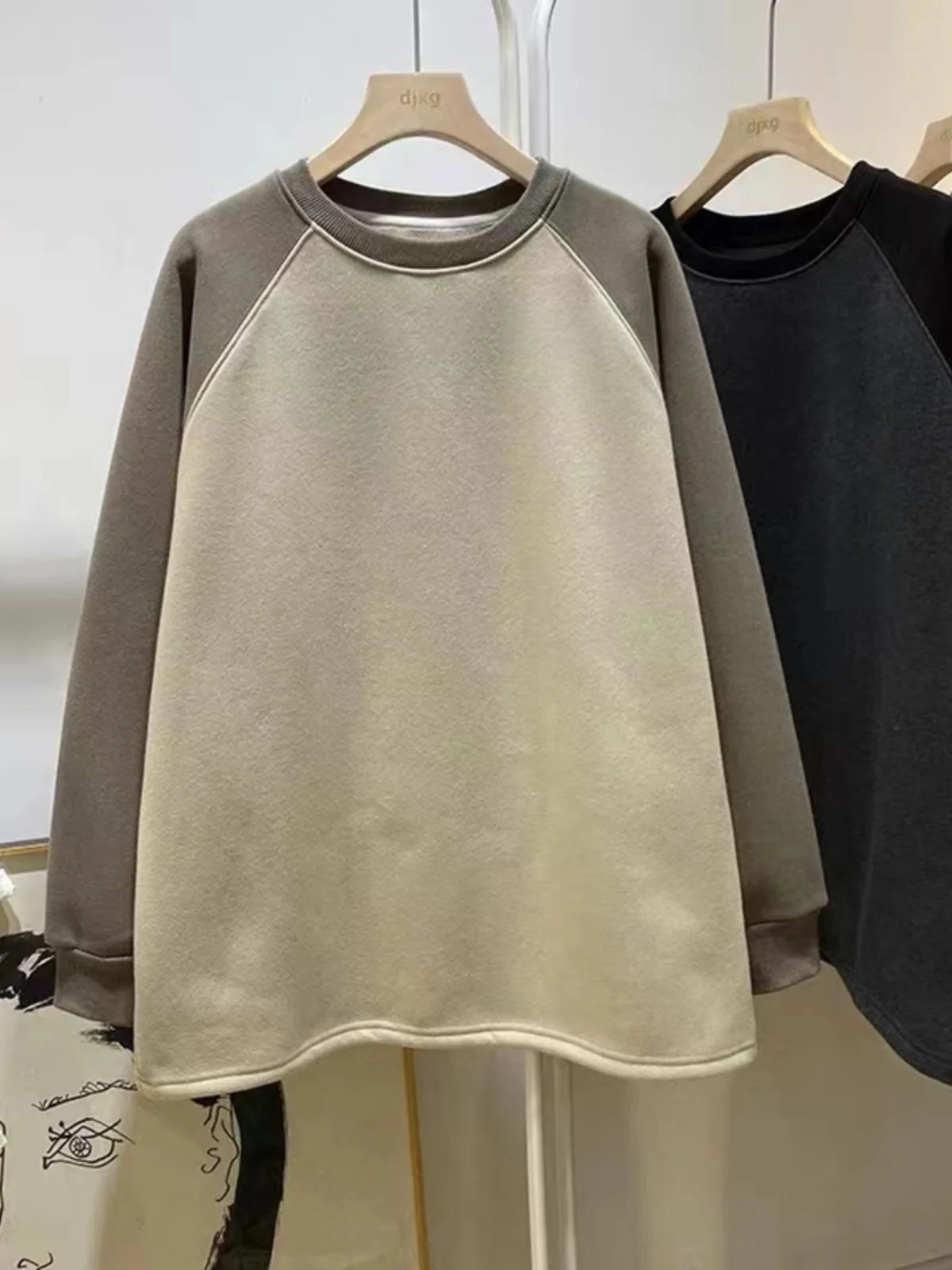 

Women's Mid-Length Fleece-Lined Thickened Long Sleeve Base Shirt Inner Wear Slimming Effect Autumn Winter Commute Style Sweat...