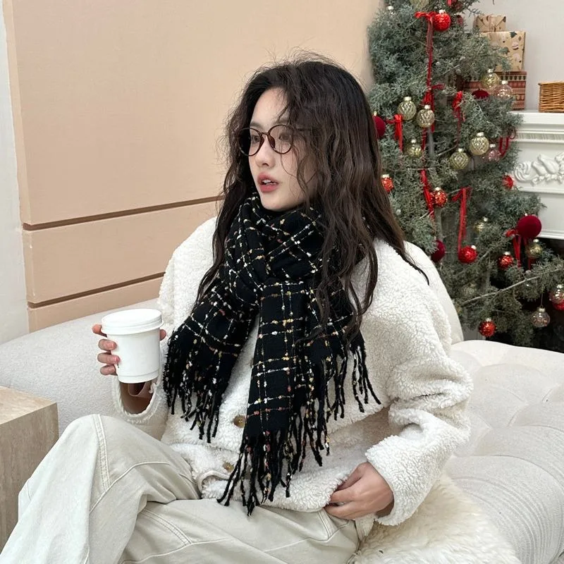 Korean Vintage Tweed Plaid Scarf for Women, Soft Imitation Cashmere Tassel Shawl, Elegant Fall/Winter Everyday Neck Wrap Scarf