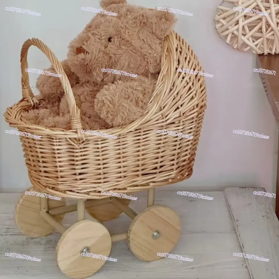 Cute Print Snap Button Elegant Girls Willow Wicker Basket With Wheels Small Wicker Gift Baskets