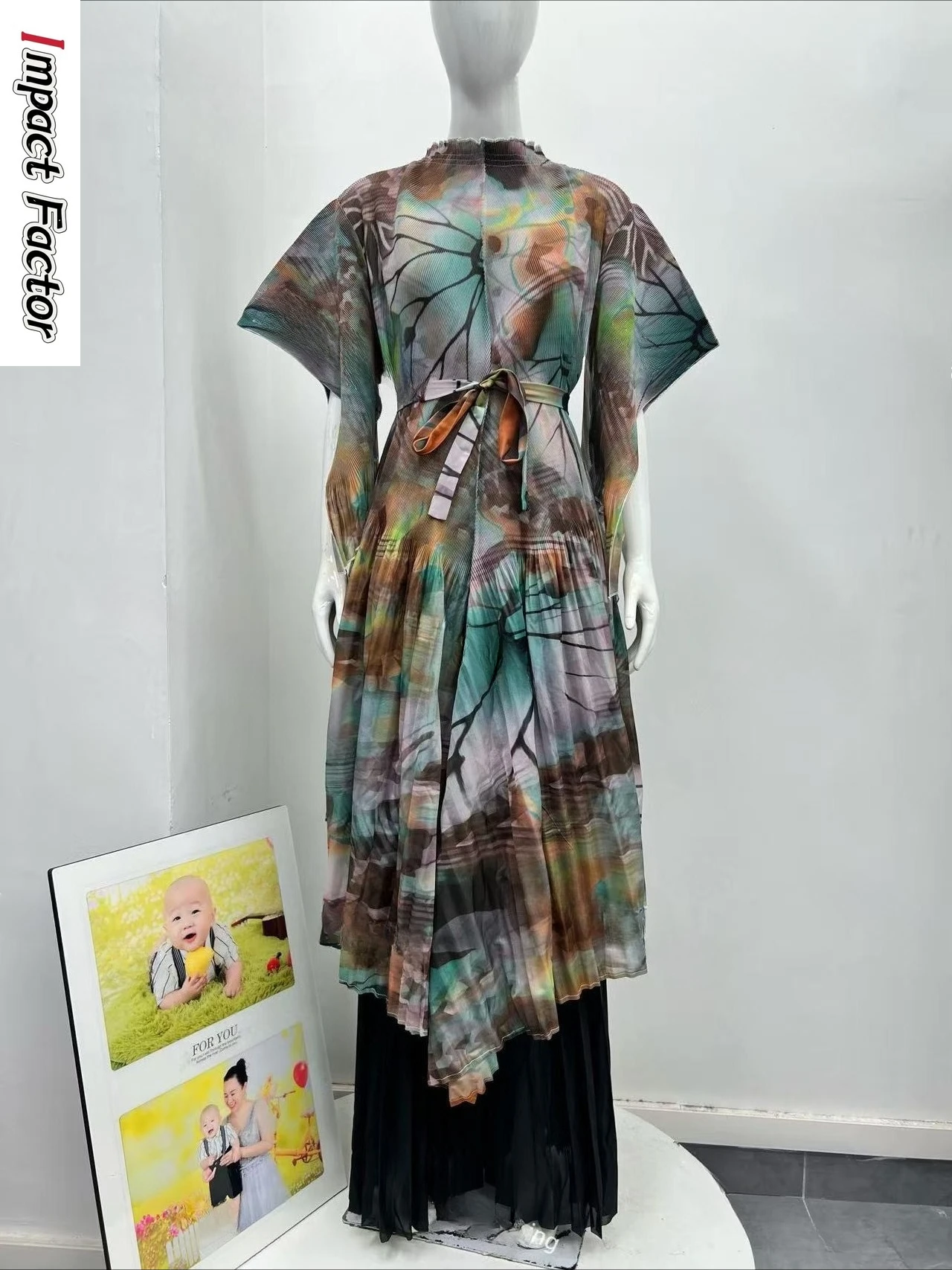 

Miyake плиссированный элегантный модный костюм с короткими рукавами и принтом с круглым вырезом и рукавами «летучая мышь», свободное элегантное женское платье, комплект из двух предметов, новинка