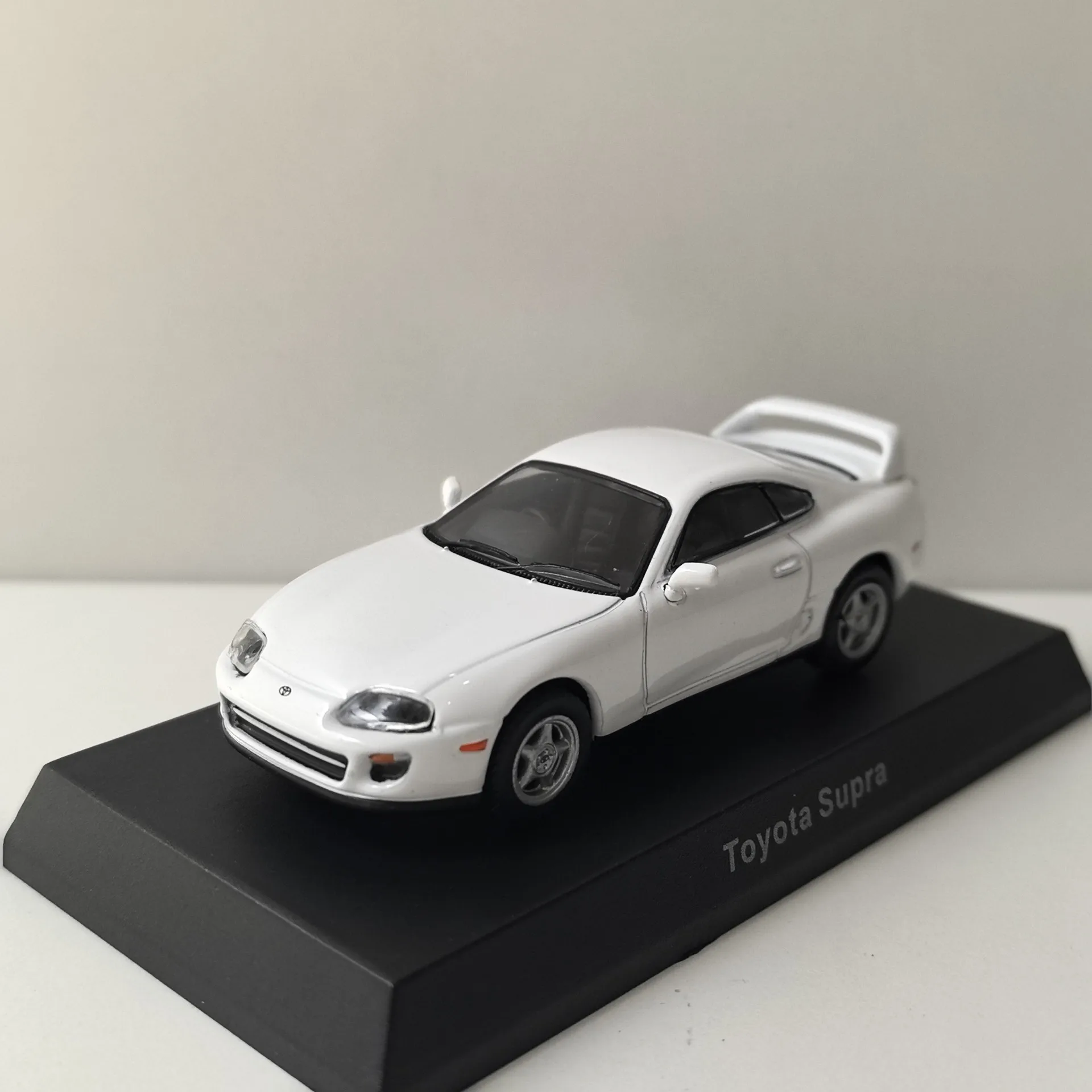 

Diecast KYOSHO 1:64 Scale TOYOTA Supra Alloy Car Model Collectible Toy Gift Souvenir Display Ornament