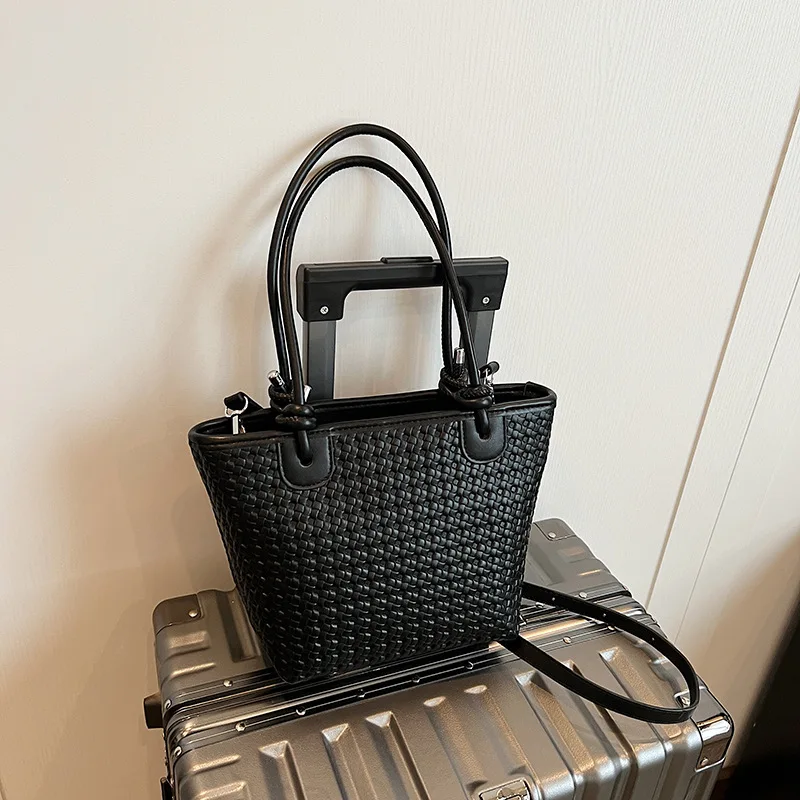 

​2025 Summer Bucket Bag - Quiet Luxury Adjustable Crossbody, Large Capacity Vegan Tote & Minimalist Commuter Chic for Women​