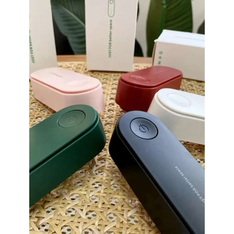 

Small plug-in home office negative ion purifier