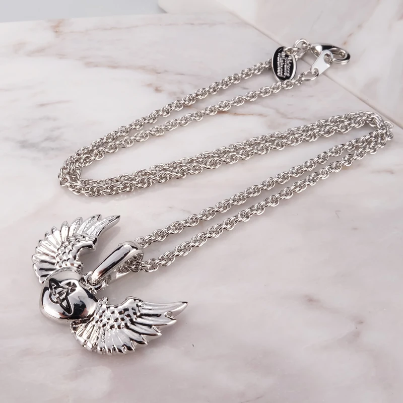 

S925 sterling silver small love flying wings Saturn pendant necklace personalized punk style simple versatile sweater chain