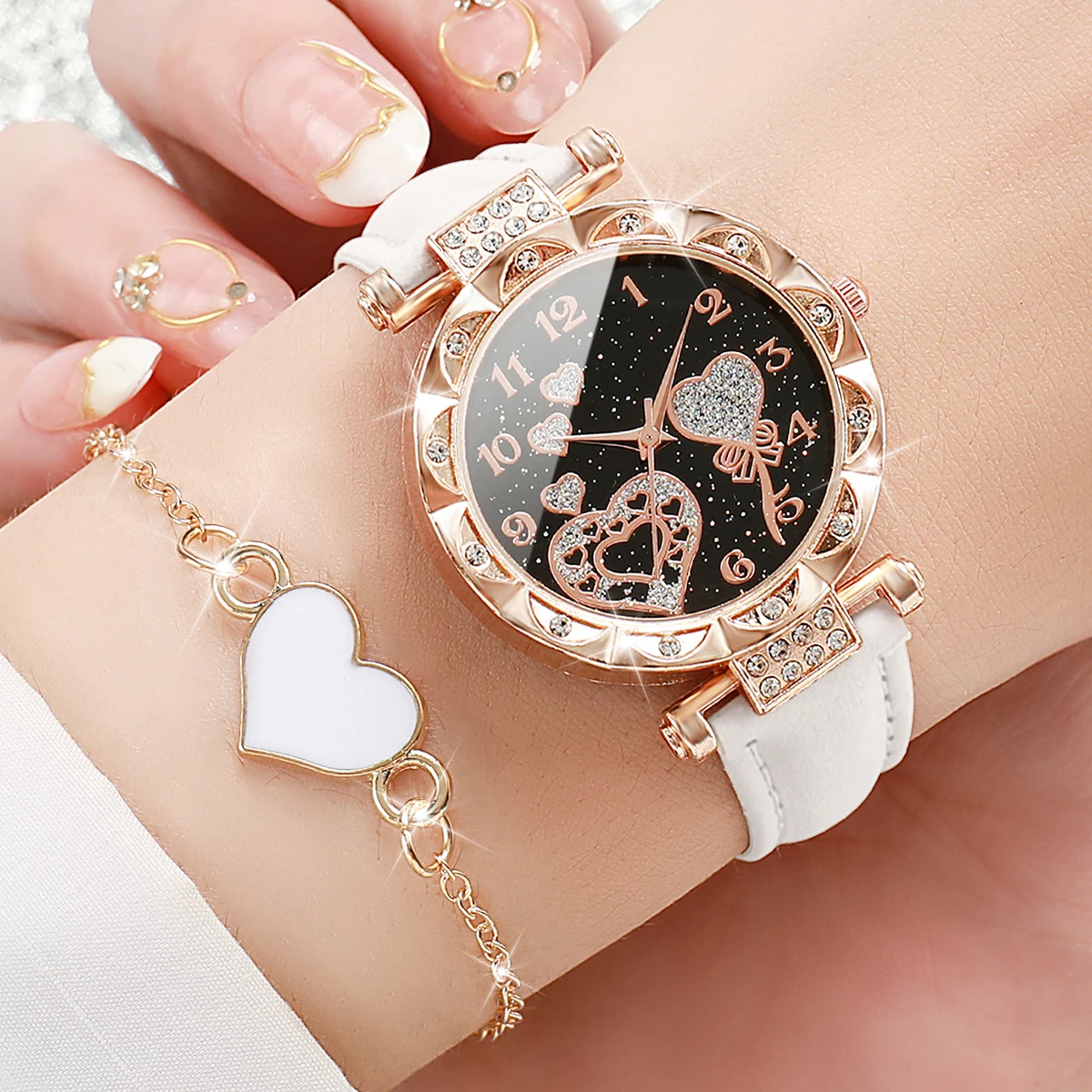 6PCS/Set Women\'s Watch Fashion Rhinestone Heart Dial Quartz Watches Bracelet Set(Without Box)