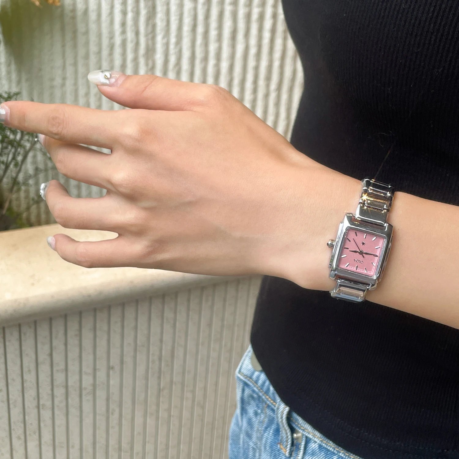 ساعة CILOA الوردية المربعة للنساء ماركة فاخرة خفيفة أصلية 2025 موضة جديدة مقاومة للماء ساعة كوارتز عالية الجودة