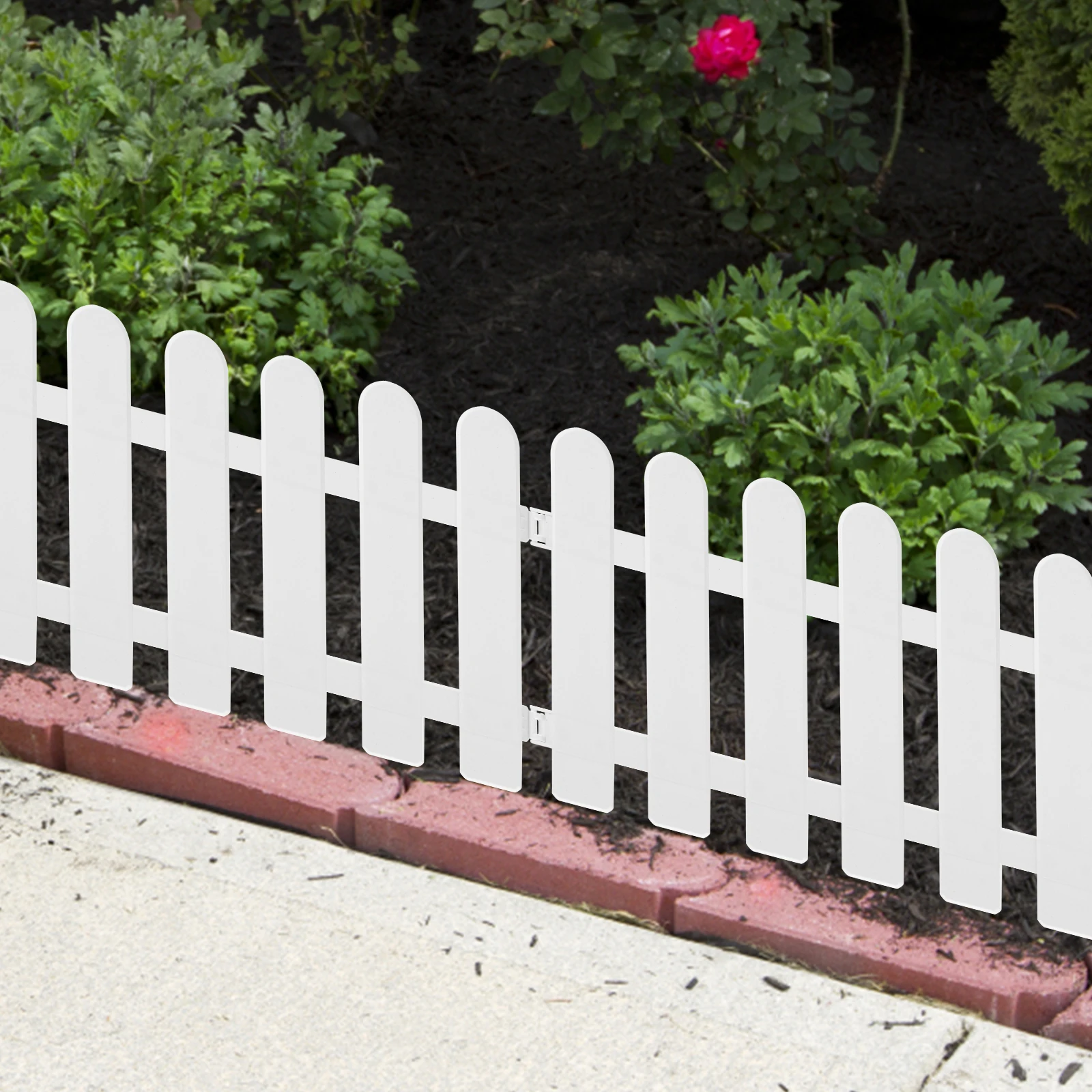 

2 pcs White Plastic Fence Waterproof Reusable Decorative Landscape Courtyard Fence For Outdoor Indoor Use