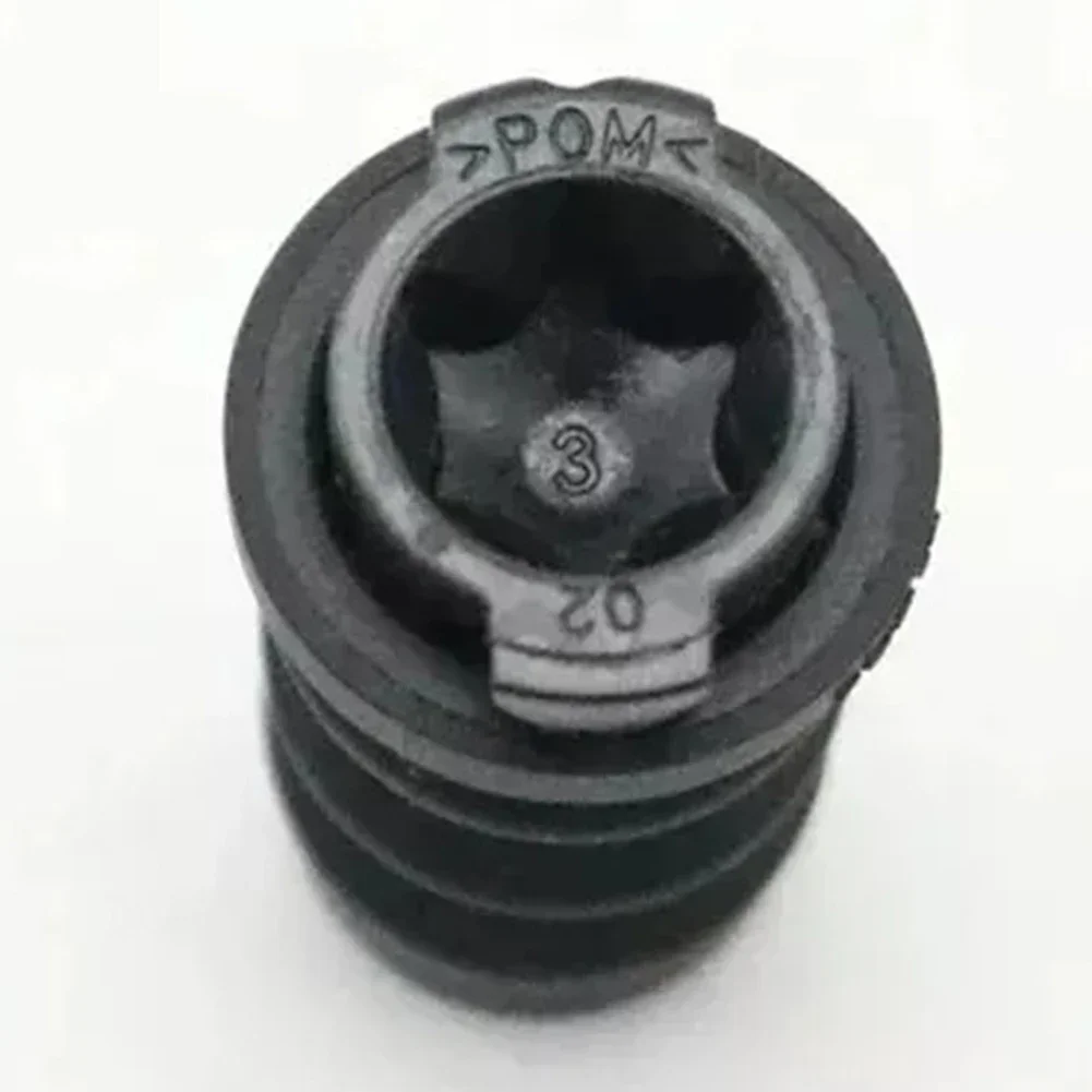 Car Accessories Black Fuel Tank Filler Door Made Of ABS Material Non-Deformation Practical Design Car Maintenance