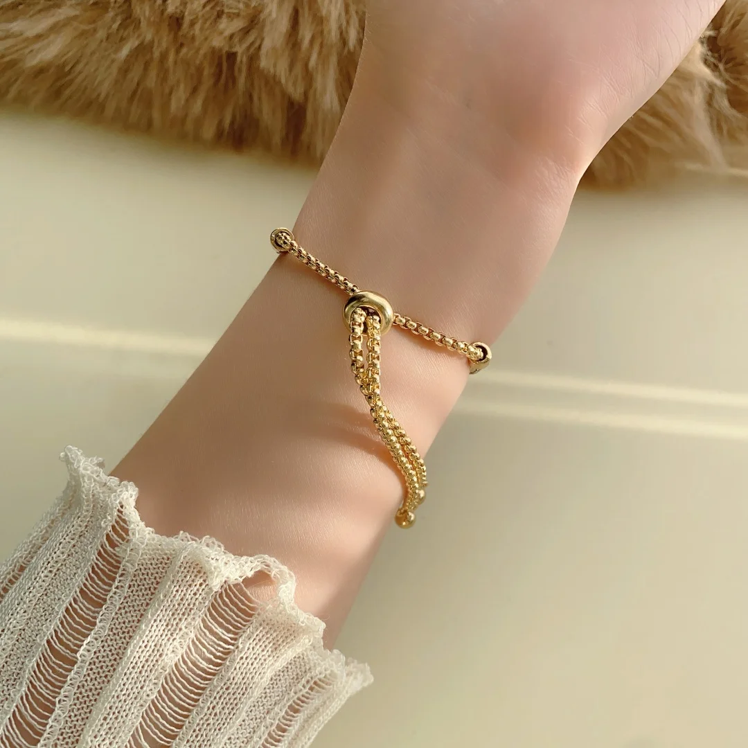 นาฬิกาข้อมือสตรีสร้อยข้อมือทองขนาดเล็ก Square Dial Elegant นาฬิกาผู้หญิงสร้อยข้อมือนาฬิกาควอตซ์นาฬิกาข้อมือ Relogio Feminino