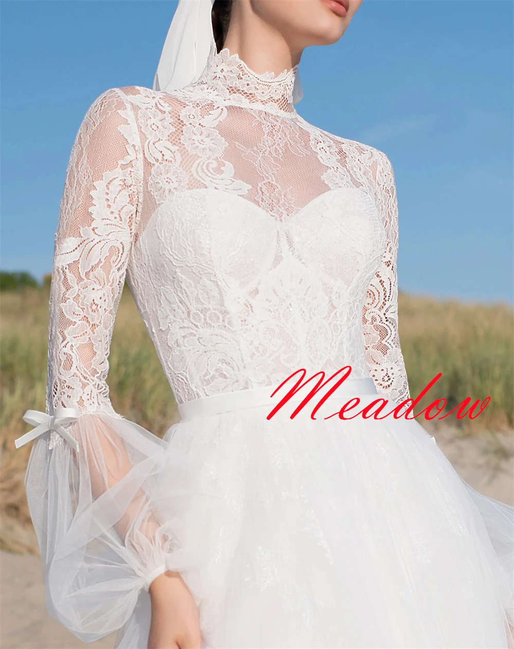 Robe de mariée personnalisée en dentelle Organza blanche exquise, avec nœud, de haute qualité, décolleté haut, manches longues, traîne chapelle