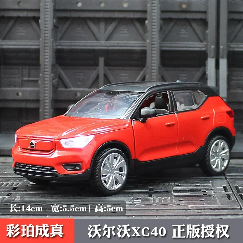 1:36 VOLVO XC40 Die Casts Electronic Collectible Model Cars Static Alloy Flashing Car Birthday Gift SUV Toys for Children F112