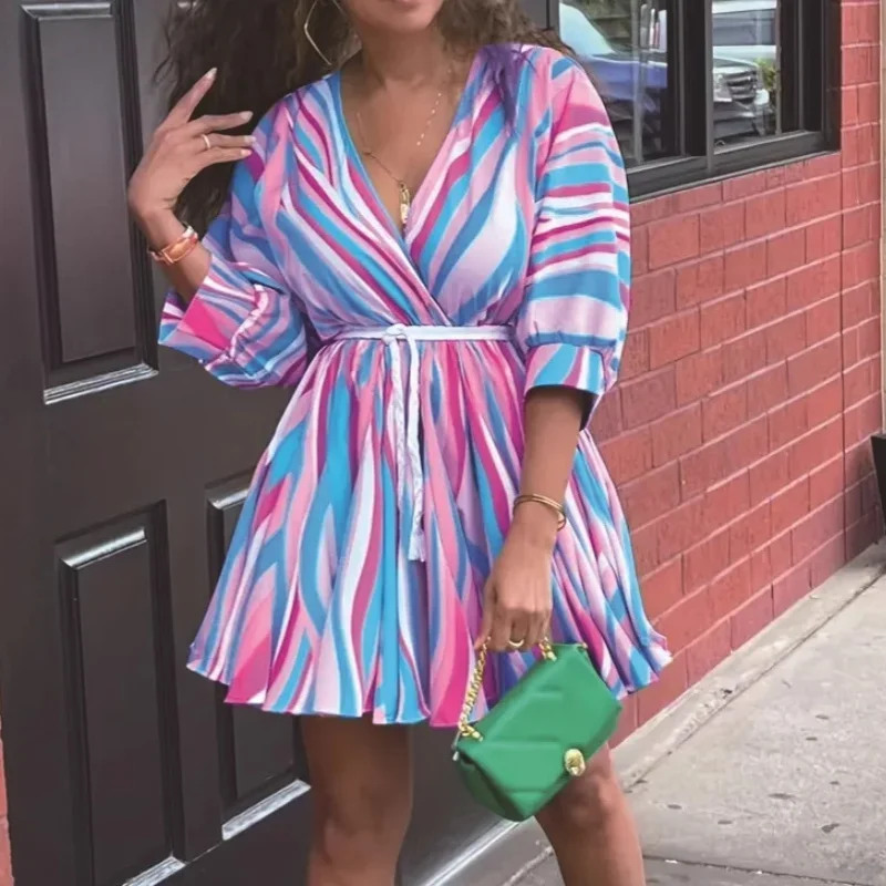 

Винтажное красивое короткое платье в радужную полоску с коротким рукавом и глубоким v-образным вырезом, сексуальные платья трапециевидной формы, праздничные пляжные повседневные офисные женские платья