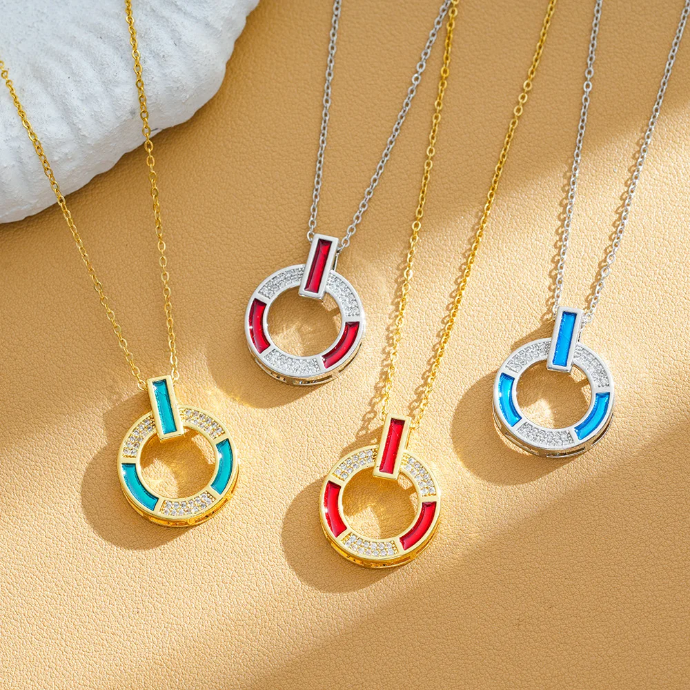 

Ожерелье из титановой стали 18 карат «Full Sky Star» — это модный и универсальный круглый торт с прикосновением элегантности.