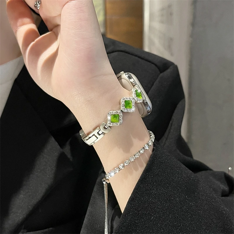 Luxury Glitter Diamond Four-leaf Clover Metal Bracelet Strap For Apple Watch Series 9 8 5 4 SE Ultra 2 Chain Design Women Bands