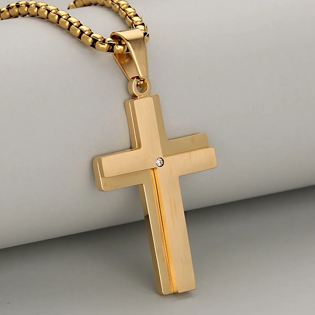 

Personalized & Cool Diamond Inlaid Splicing Stainless Steel Cross Pendant Necklace For Men And Women, Street Eye-Catching