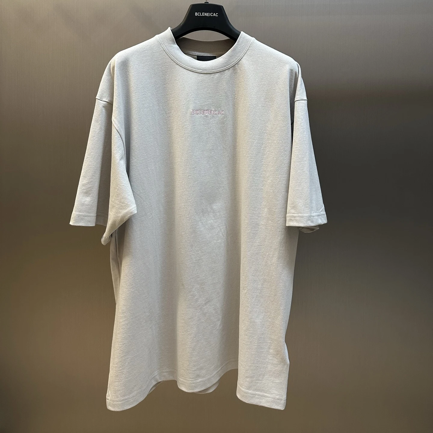 

BCLENEICAC New Waed Cotton ort Sve T-irt Couple Loose Fit Casual Sle Front And Ba Embroidered Letter Tee