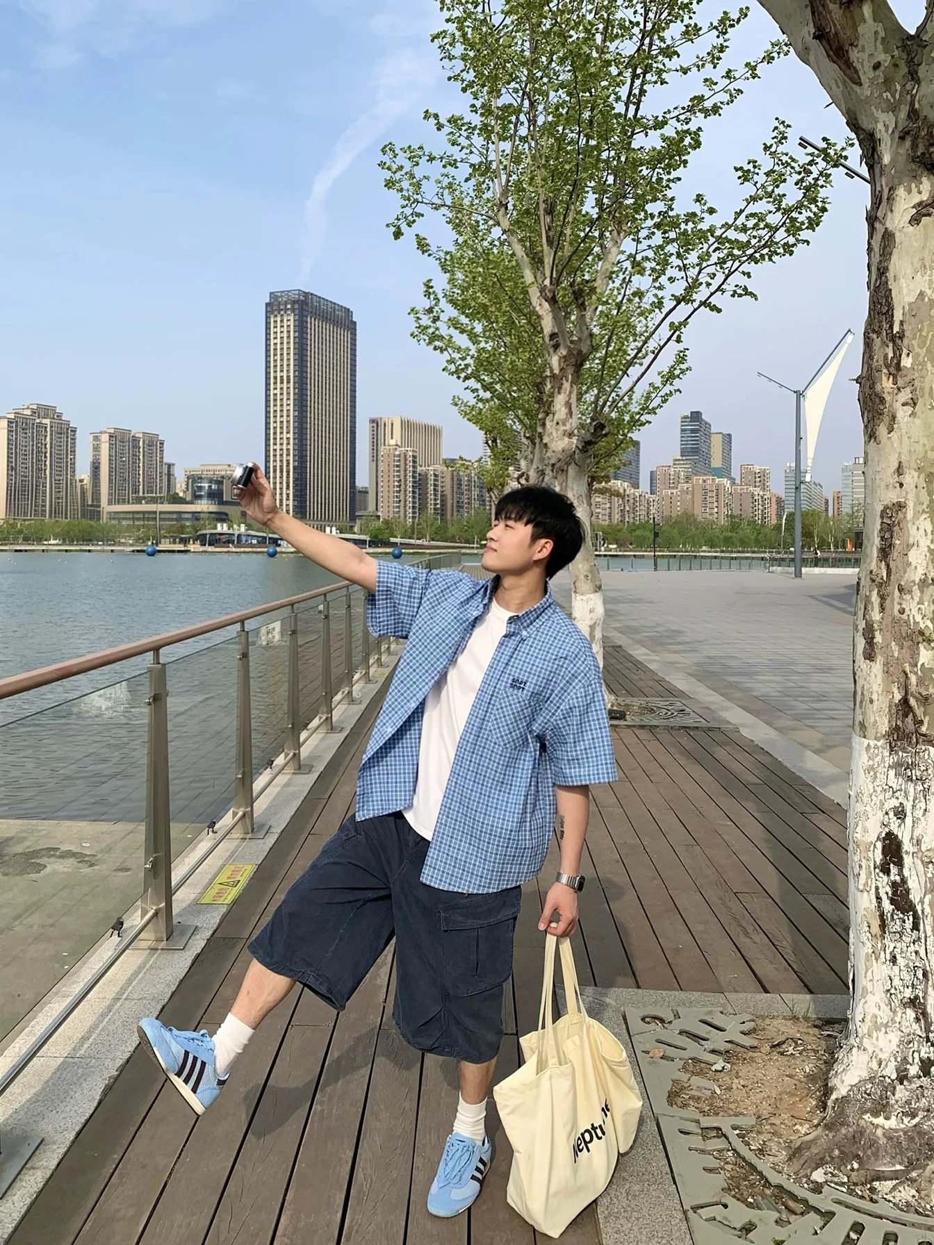 

Летний синий клетчатый ort Sve Casual Loose ex irt Корейский Sle Свободный крой Универсальный irt для мужчин и женщин