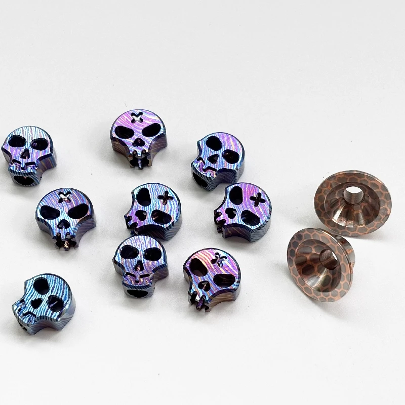 Cyberpunk Skeleton EDCPEI Titanium Alloy PEI Titanium Alloy Jewelry Buckle Outdoor Carrying Pendant Stress Relief Toy