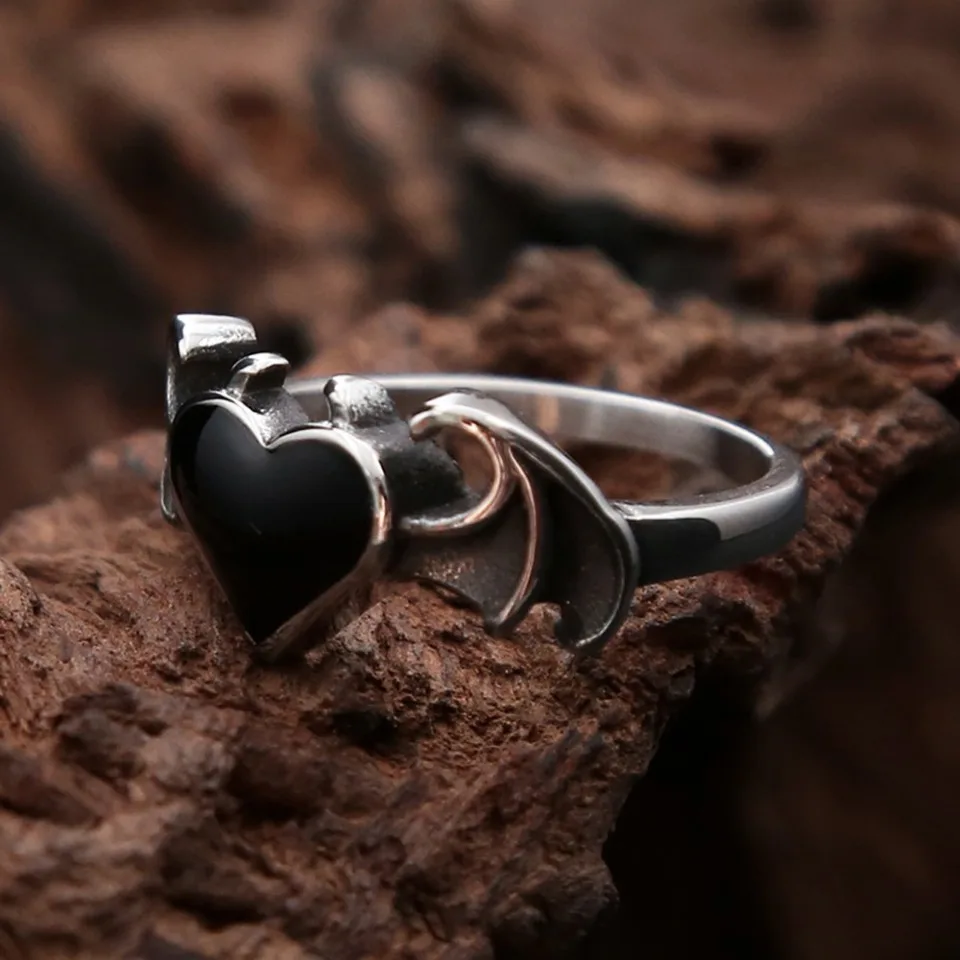 Fashion Vintage Angel Demon Wings Black Heart Ring For Men Women Gothic Biker 316L Stainless Steel Couple Romantic Jewelry Gifts