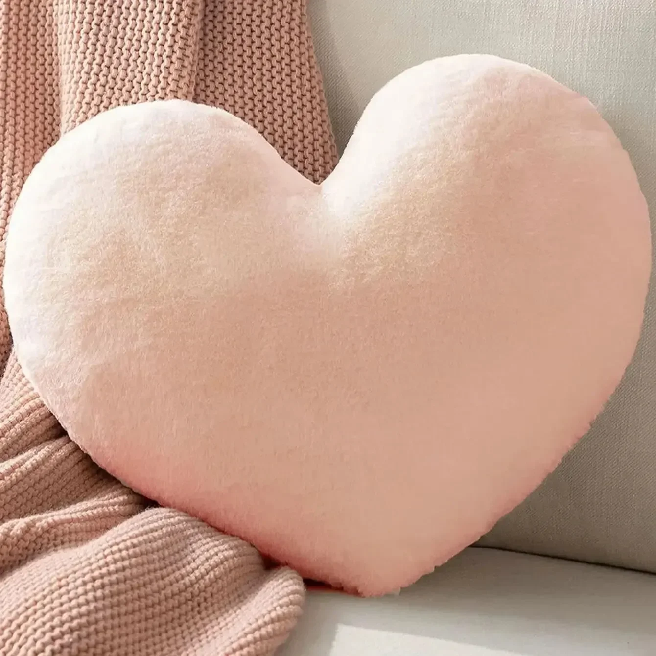 Plush Shaped Pillow Sofa Backrest Soft and Cuddly Cloud Pillow for Bed Decorativos Para Sofá Home Decorative Cushion 소파 장식 쿠션