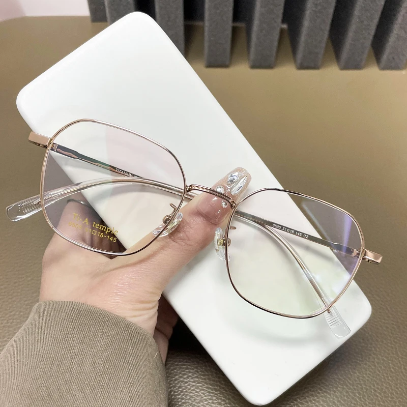 Polygon Shape Eyeglasses Men Titanium Material Blue Light Blocking Glasses for Women Vintage Retro Decorative Glasses