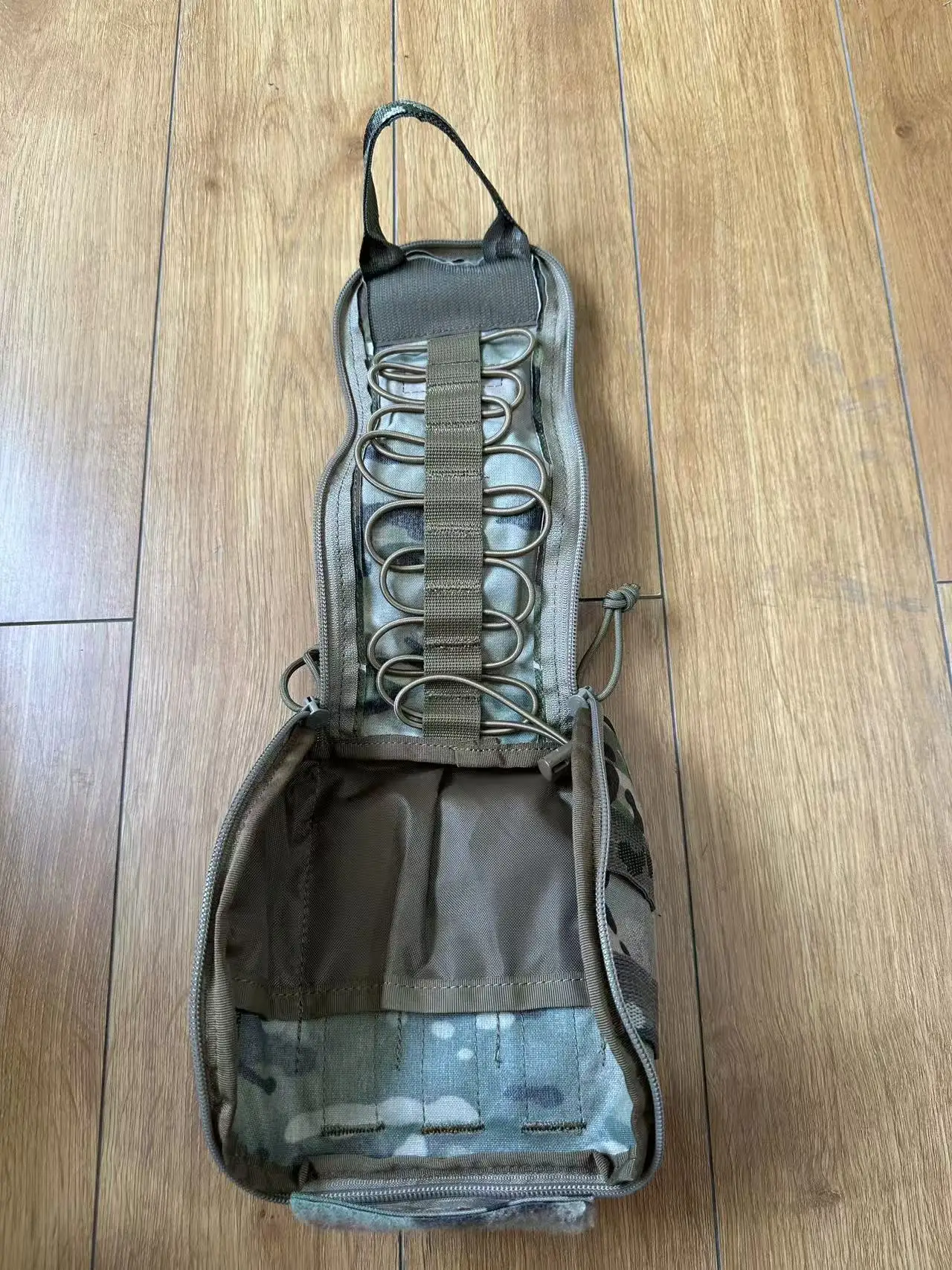 outdoor-sports-short-molle-system-medical-kit