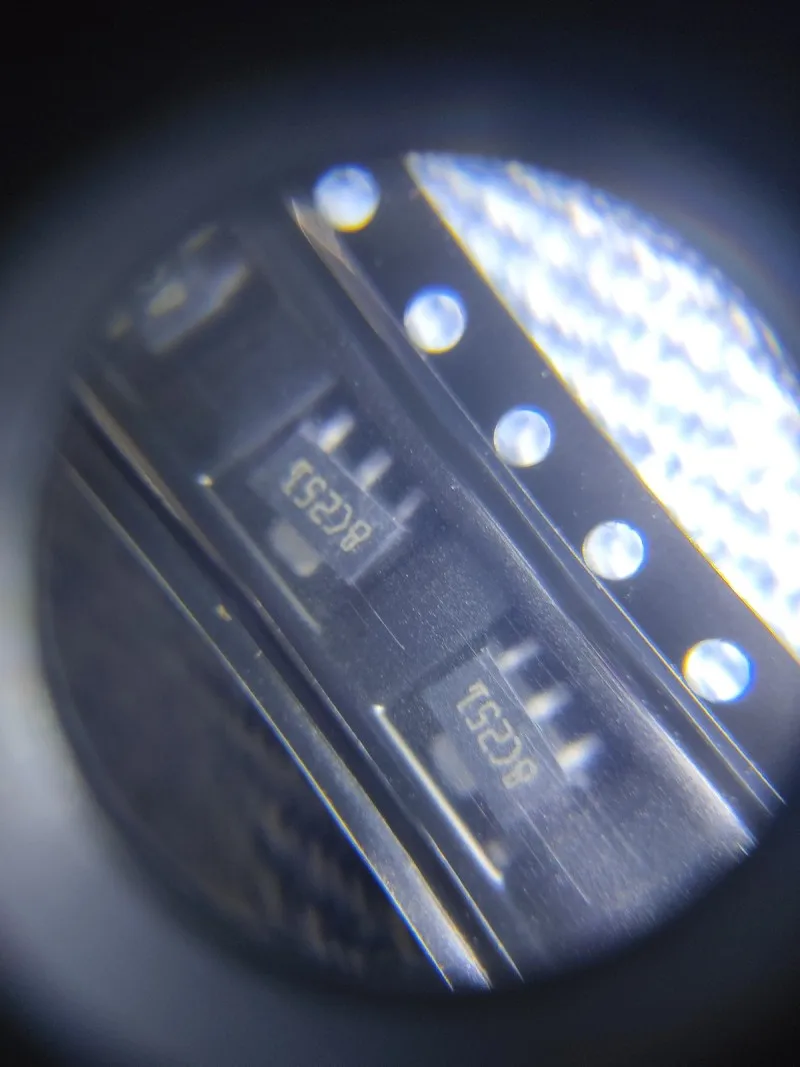 

SACOH New Original genuine surface mount L78L05ABUTR SOT-89 linear voltage regulator chip fixed type