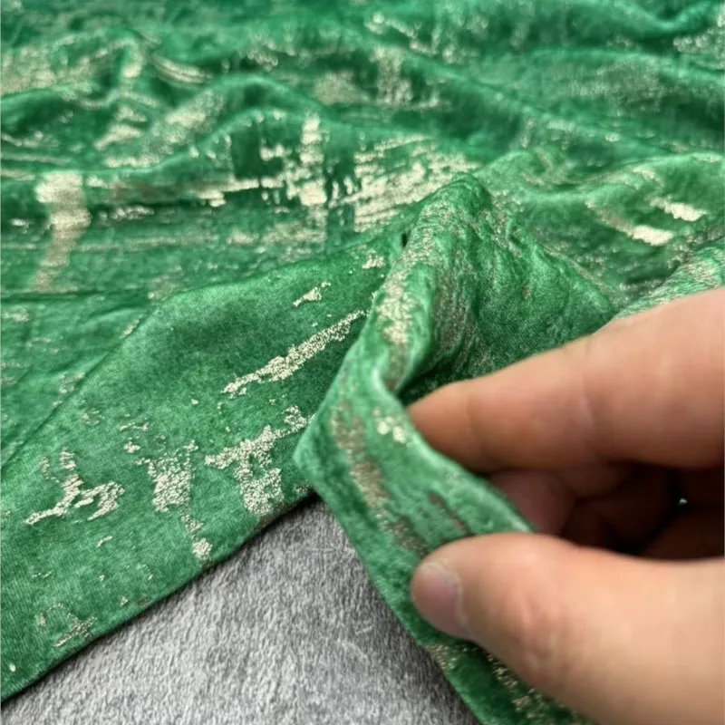 新しいハイエンドカスタム製品グラデーションカラー絞り染めシルクベルベット金箔生地中国風の鎧セットコート