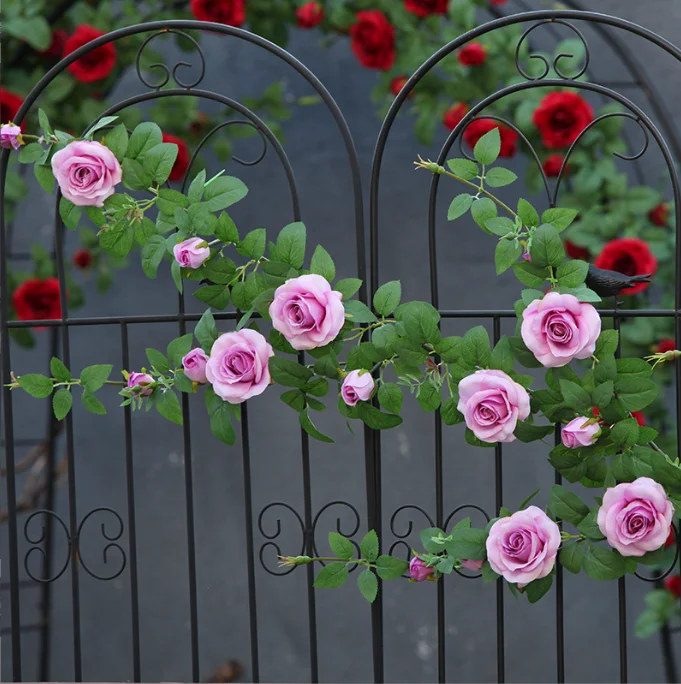 Rose simulation,rattan flower strip decoration,pipeline air conditioning, suspended ceiling, wrapped with ugly vines on the roof