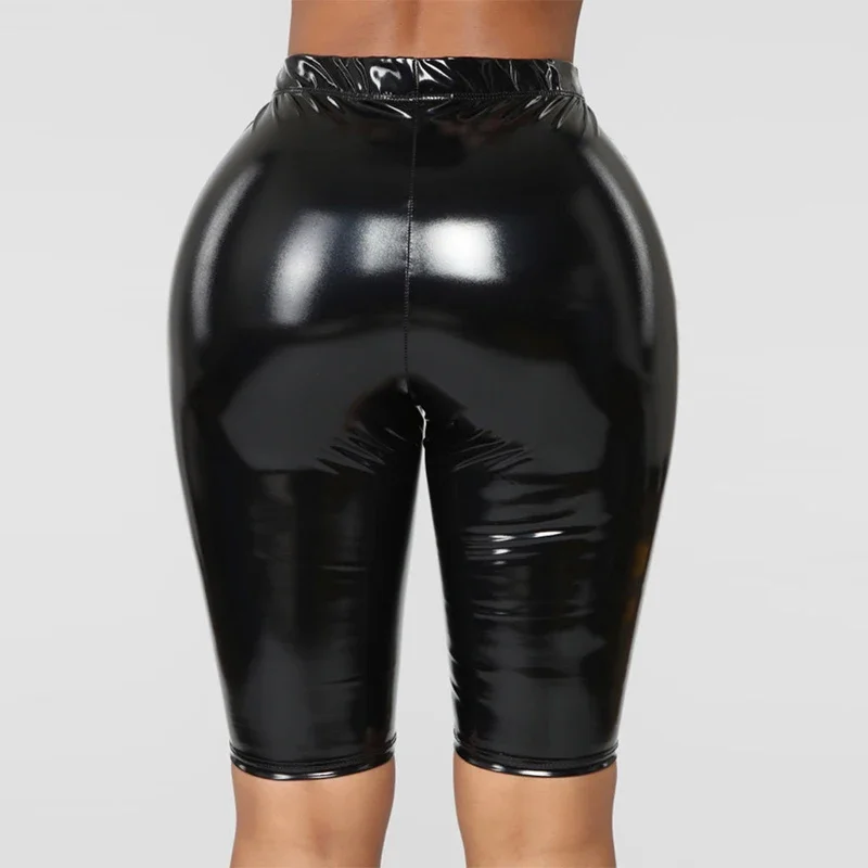 Pantaloncini da donna sexy aderenti in pelle PU lucida a vita alta attillati al ginocchio allenamento in palestra capris elasticizzati estivi