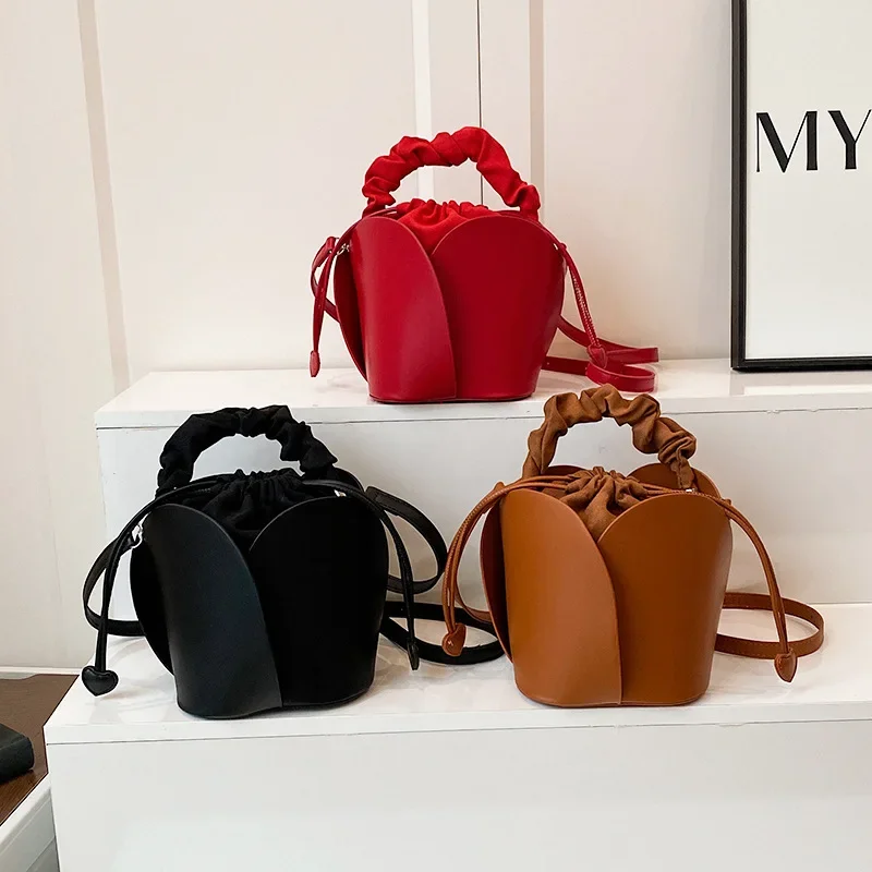 2025, trendige Nischen-Damentasche, klein, quadratisch, Premium-Textur, Pendler-Schulter-Crossbody-Handtasche