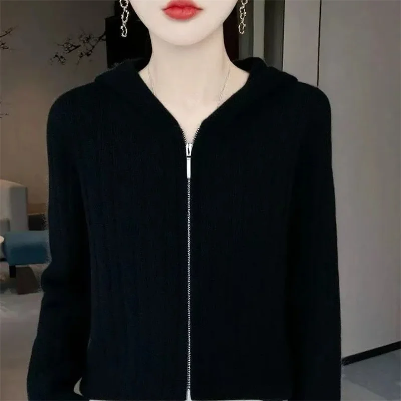 Hooded Cardigan Sweater Coat Women's Short New Autumn Winter 2026 Twist Zipper Knitwear Loose Cardigan Jacket Ladies Explosions