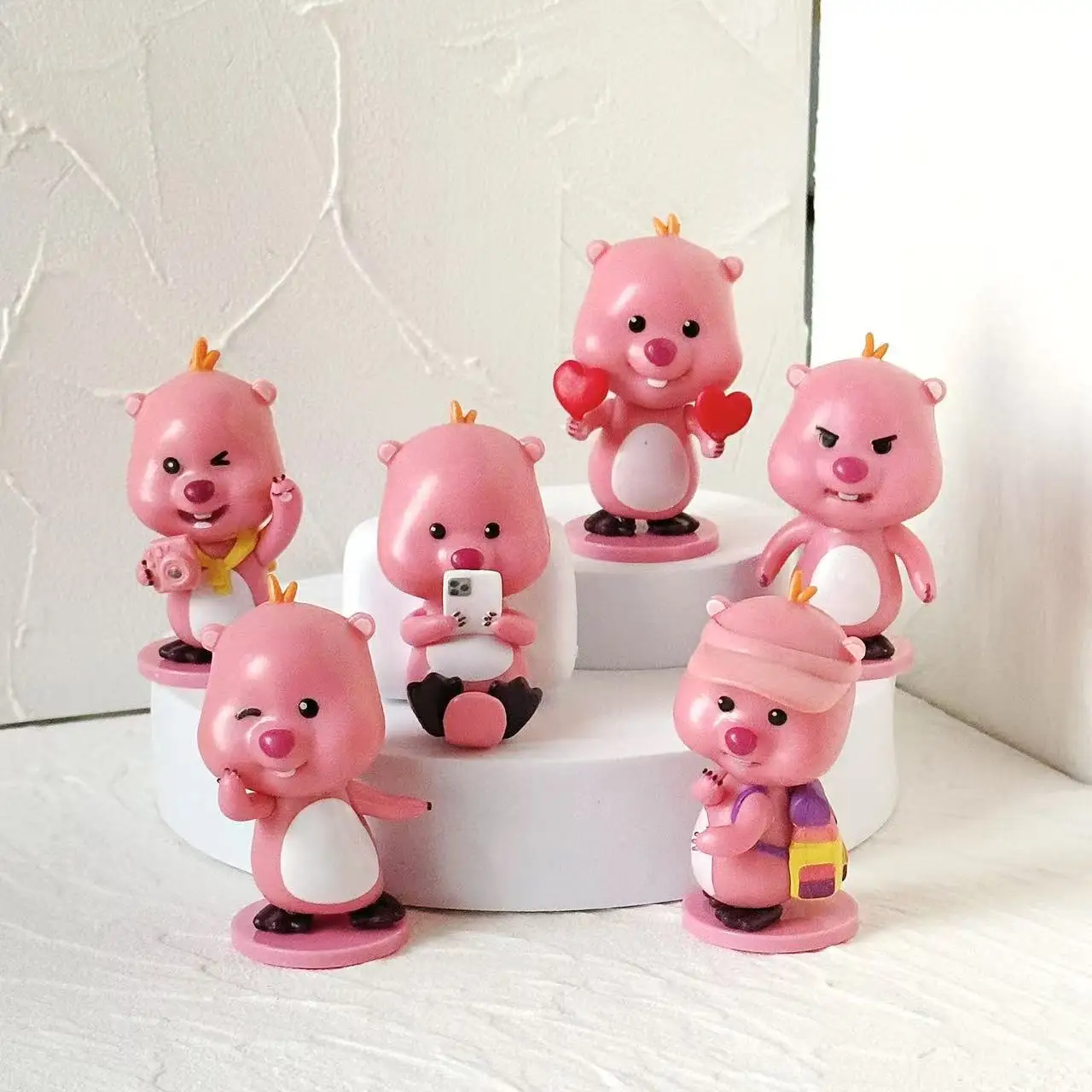 

Pink Loopy Resin Figurine Office Desk Decoration Student Gifts Kawaii Model Doll Car Cake Decoration Tabletop Ornament