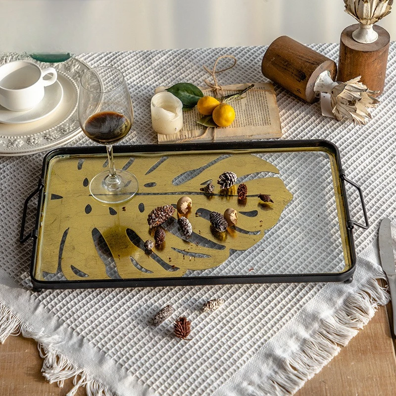 

Легкая роскошная бытовая тарелка с фруктами из кованого железа, золото, модель отеля, украшение для комнаты, ретро металлический поднос для чайной чашки