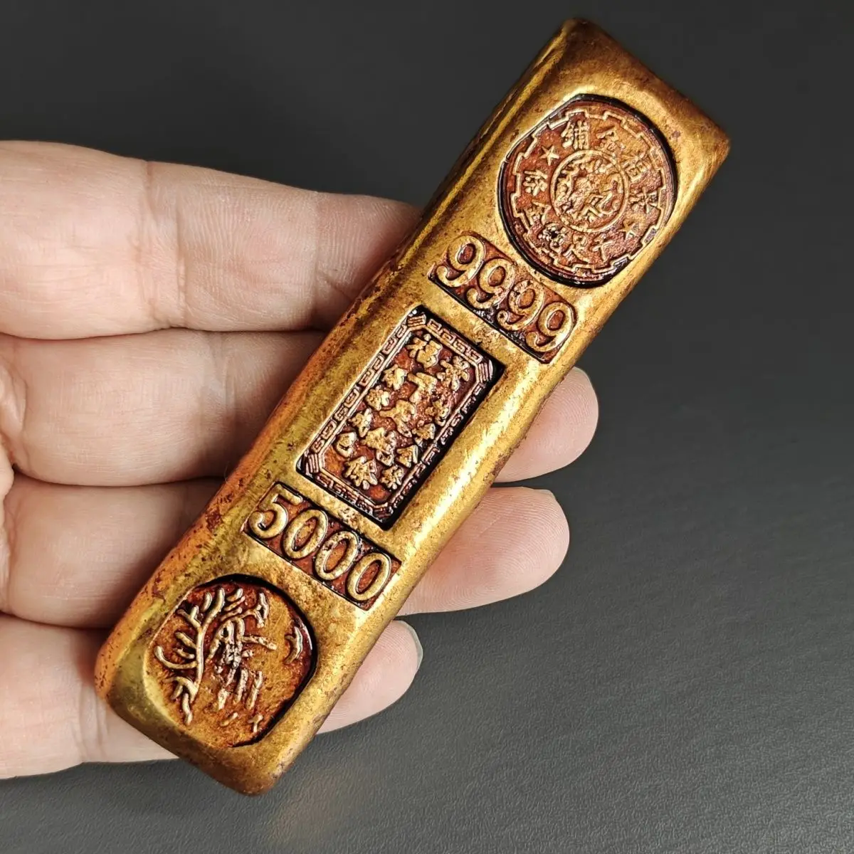 Brass gilt old gold leather shell coated pulp solid gold nugget ornament ruler prop