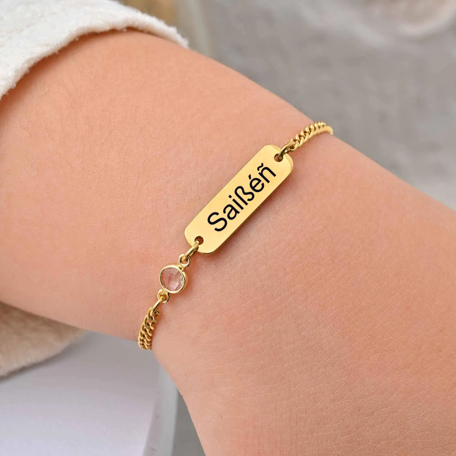 

Free Personalized Name Baby Bracelet, 18K Gold Plated Cute Car Butterfly Heart Charms Toddler Jewelry Birthday Baptism Gifts
