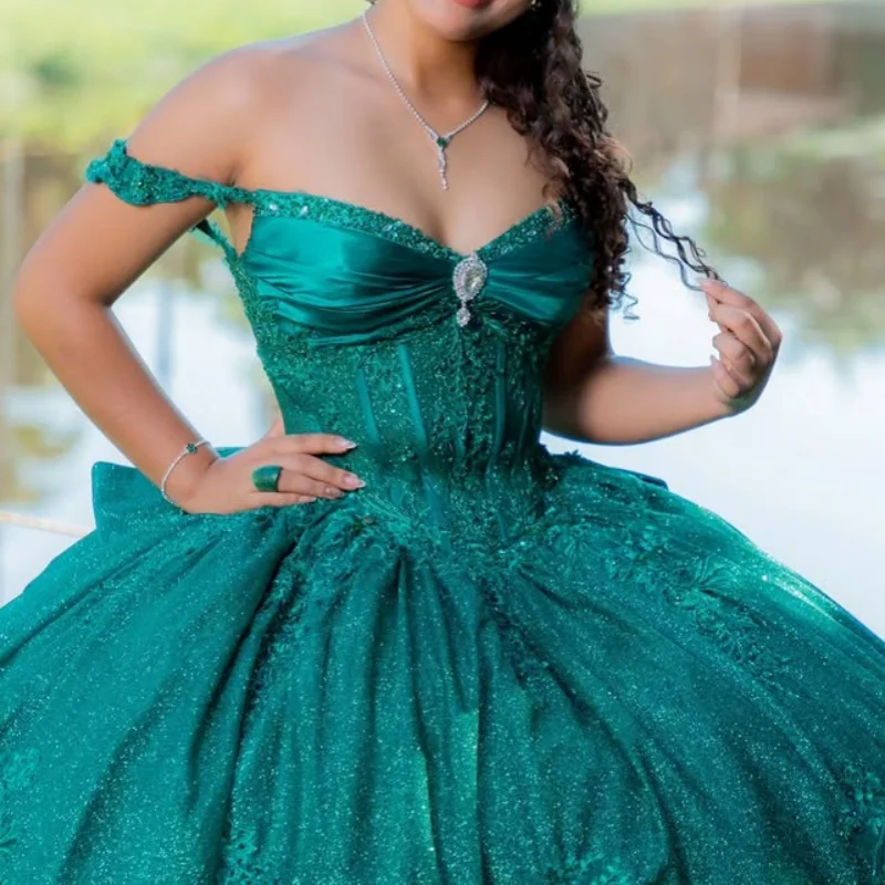 

Shiny dark green Quinceanera Dress Sequin crystal pendant Decal Long tail Bow Vestidos De 15 Quinceanera ﻿Customize