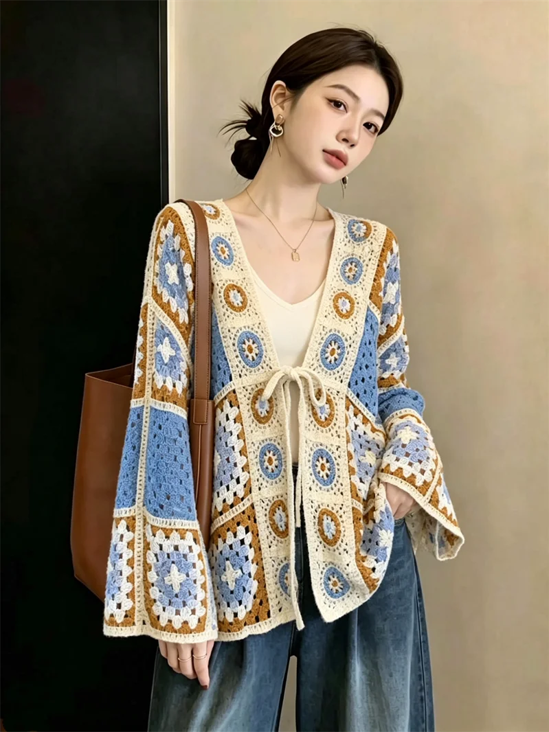 Retro Countryside Style V-Neck Lace Hook Knitted Cardigan Women's Early Autumn Loose Slimming Belted Flared Sleeve Color Bloc...