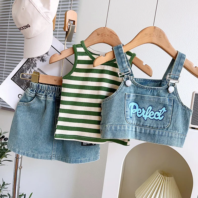 Girls\' Summer Denim Suit Strap Skirt Set 2024 New Baby Summer Vest Strap Half Skirt Three Piece Denim Skirt Set