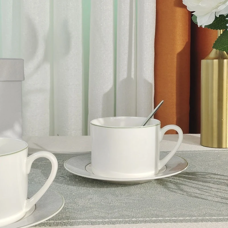 

Beautiful Porcelain Coffee Cup with Lucky Lily Pattern Cup and Saucer Set Elegant Drinkware for Home