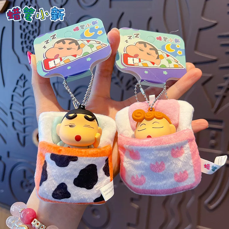 o-chaveiro-da-serie-de-pelucias-copic-shin-chan-assim-como-a-boneca-de-casal-com-tema-de-amor-e-o-brinquedo-de-pelucia